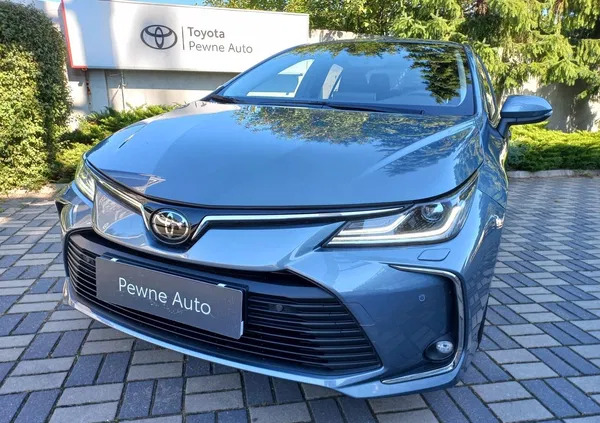 łódzkie Toyota Corolla cena 102800 przebieg: 11912, rok produkcji 2022 z Trzebinia